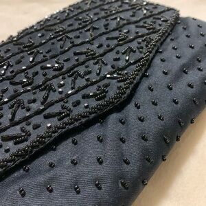 Black seed beaded purse